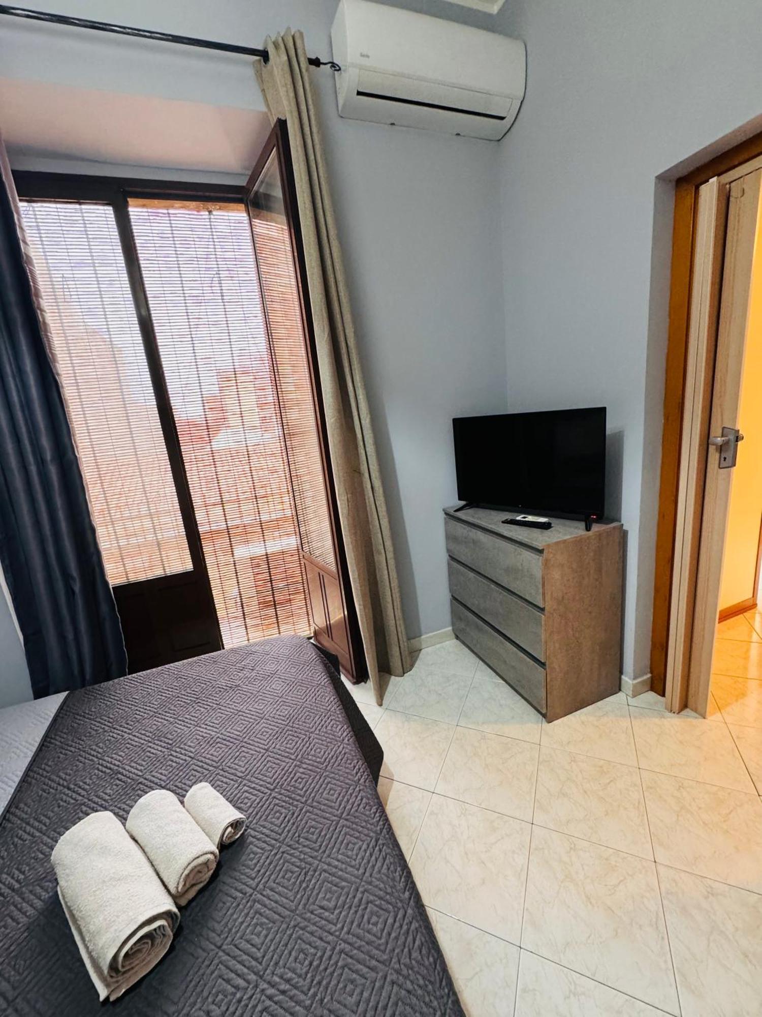 Caronda Etnea House Apartman Catania-Fontanarossai nemzetközi repülőtér Kültér fotó